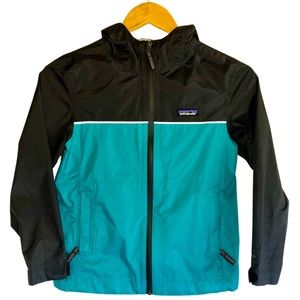 Patagonia Kids Jacket 💙 Kids size Small / 8 💙 Water proof 💙